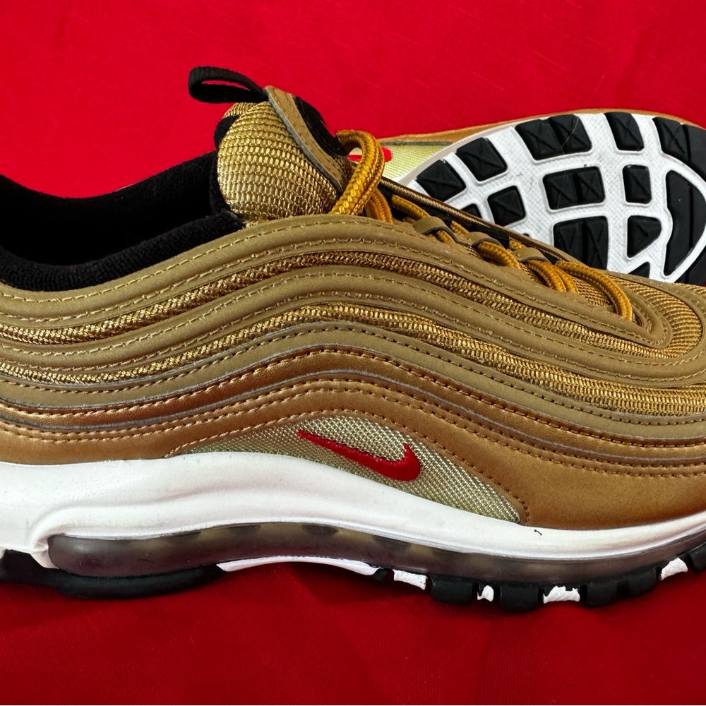 Nike mens Air Max 97 Og, Metallic Gold/Varsity Red